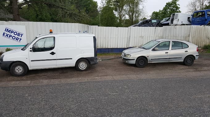 Vue extérieure du centre VHU agréé Auto Pièces Chalonnaise à AY-CHAMPAGNE (Marne)