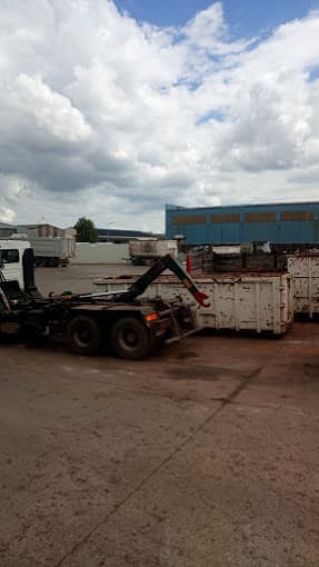 DERICHEBOURG ENVIRONNEMENT ESKA à JOUY-AUX-ARCHES — Photo 5 du centre VHU agréé Marne