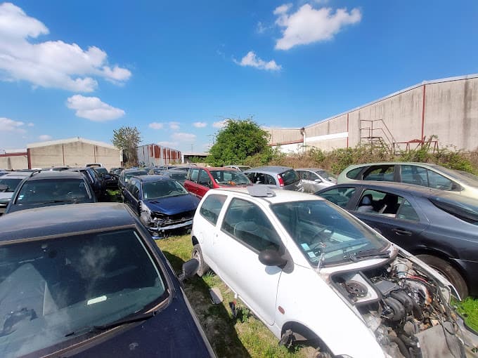 Pièces Auto 2001 à REIMS — Photo 3 du centre VHU agréé Marne