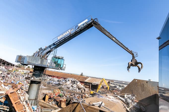 Vue extérieure du centre VHU agréé BRUHAT Georges SAS à VITRY-LE-FRANCOIS (Marne)