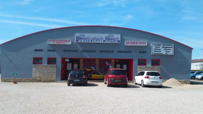 Vue extérieure du centre VHU agréé Petitjean Auto à WASSY (Haute-Marne)