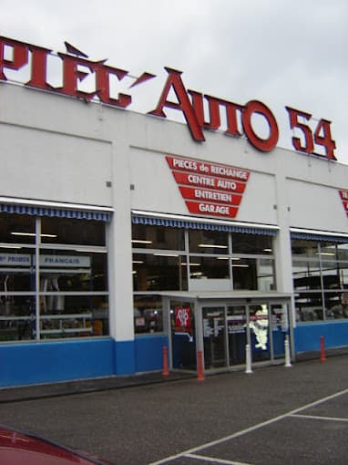 Vue extérieure du centre VHU agréé Piec'Auto 54 à MAXEVILLE (Meurthe-et-Moselle)