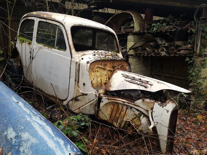 Parc de véhicules hors d'usage chez Etablissements Paul Dubois, centre agréé à MARBACHE