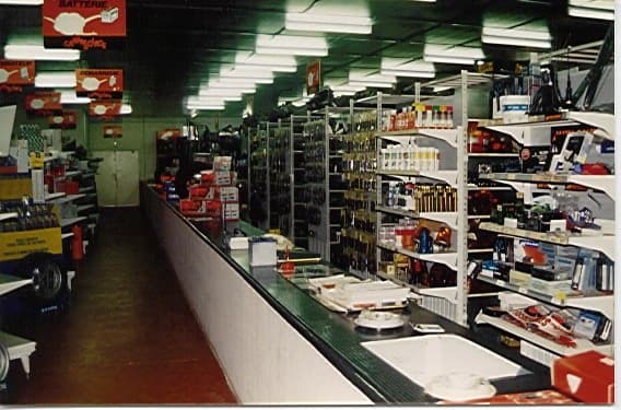 Parc de véhicules hors d'usage chez Stand Casse Auto Sarl Français Frères, centre agréé à ROBERT-ESPAGNE