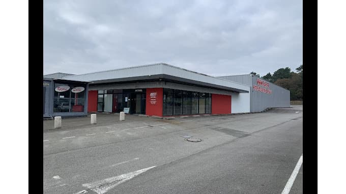 Vue extérieure du centre VHU agréé VAP Automobiles - Atlantic Recycl Auto à LOCQUELTAS (Morbihan)