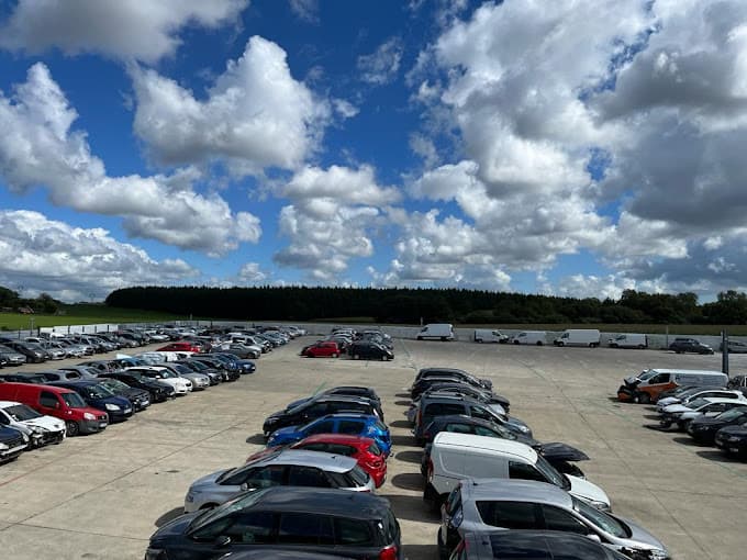 TILT AUTO 56 à CLEGUER — Photo 3 du centre VHU agréé Morbihan