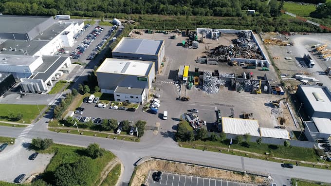 Vue extérieure du centre VHU agréé GUYOT environnement Kervignac à KERVIGNAC (Morbihan)