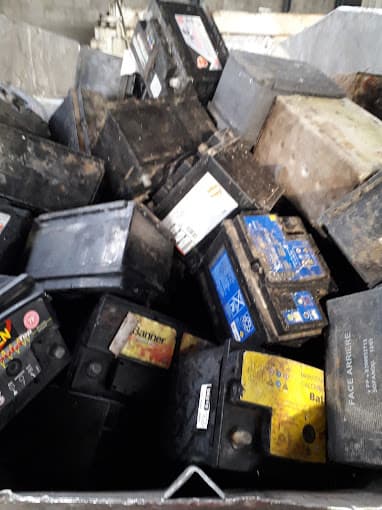 Vue extérieure du centre VHU agréé DERICHEBOURG ENVIRONNEMENT ESKA à JOUY-AUX-ARCHES (Moselle)