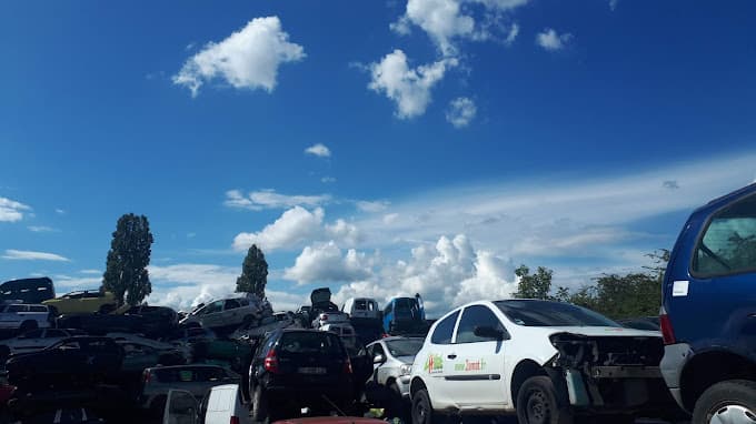 Parc de véhicules hors d'usage chez Auto Yutz, centre agréé à YUTZ