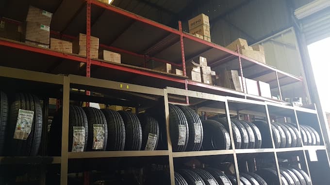 LABEL 'PIECE à VILLENEUVE D'ASCQ — Photo 4 du centre VHU agréé Nord