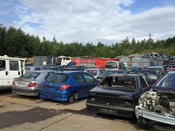 Parc de véhicules hors d'usage chez Covanord - Gosselin Duriez, centre agréé à VILLE INCONNUE
