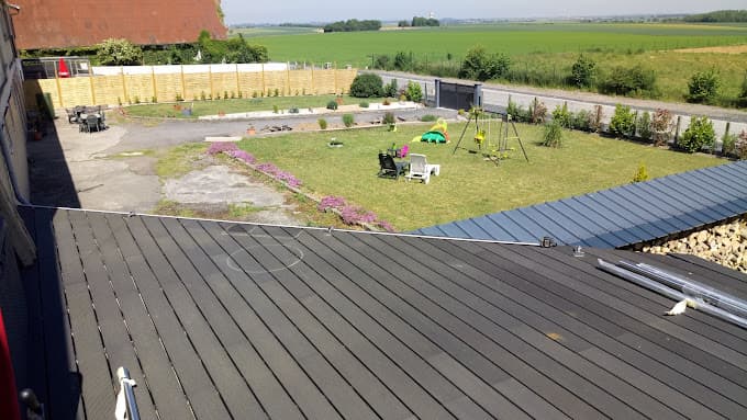 Parc de véhicules hors d'usage chez BRICOUT, centre agréé à CARNIERES