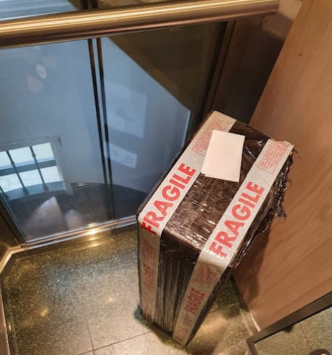 Parc de véhicules hors d'usage chez V.A.G. Parts, centre agréé à ROSULT