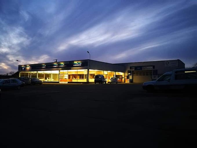 Vue extérieure du centre VHU agréé Autos Discount 61 à MORTAGNE-AU-PERCHE (Orne)