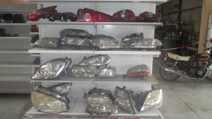 Parc de véhicules hors d'usage chez GH AUTO, centre agréé à MORTREE