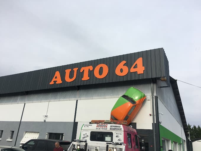 Vue extérieure du centre VHU agréé ETS Vigneau Cass'Auto 64 à ESCOUT (Pyrénées-Atlantiques)