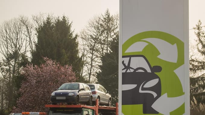 Parc de véhicules hors d'usage chez ETS Vigneau Cass'Auto 64, centre agréé à ESCOUT