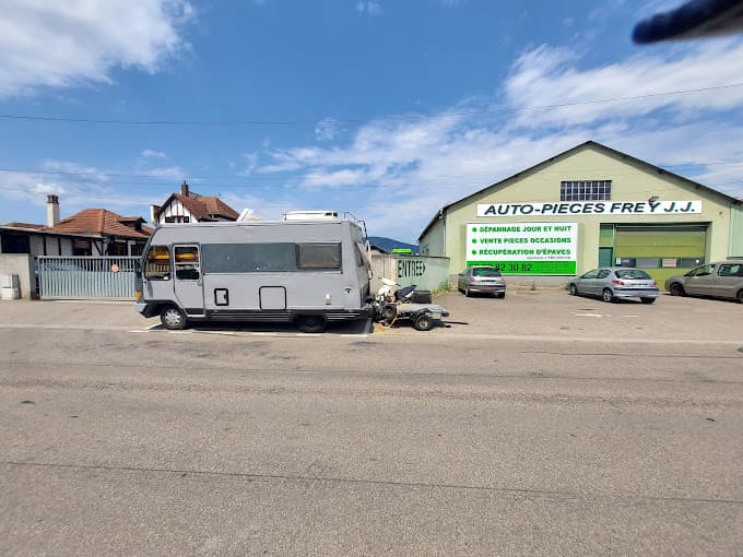 Parc de véhicules hors d'usage chez Frey Jean Jacques Sarl, centre agréé à SELESTAT