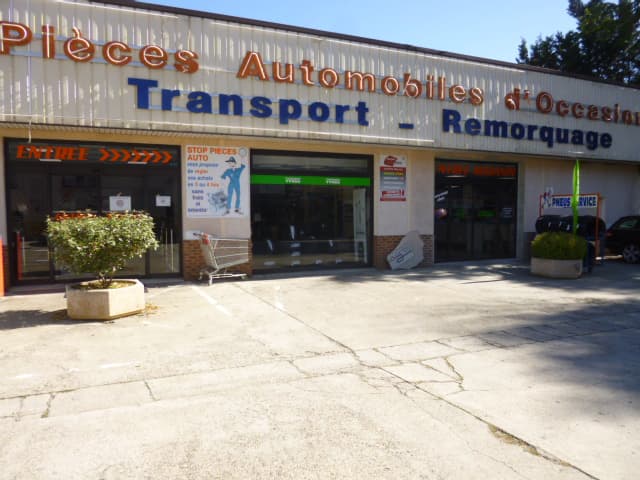 Vue extérieure du centre VHU agréé Stop Pièces Auto TAFANI à VOURLES (Rhône)