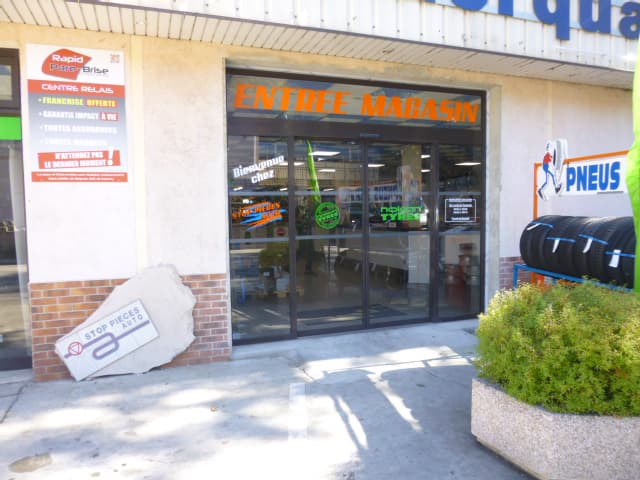 Stop Pièces Auto TAFANI à VOURLES — Photo 3 du centre VHU agréé Rhône