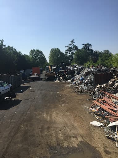 Dettinger Et Fils à QUINCIEUX — Photo 4 du centre VHU agréé Rhône