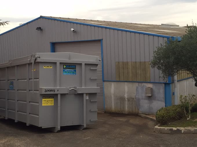 DELABRE - Achat métaux - Location de bennes - Gestion globale de déchets - Démolition à LOIRE-SUR-RHONE — Photo 5 du centre VHU agréé Rhône