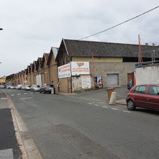 Vue extérieure du centre VHU agréé Villefranche Auto Services à VILLEFRANCHE-SUR-SAONE (Rhône)