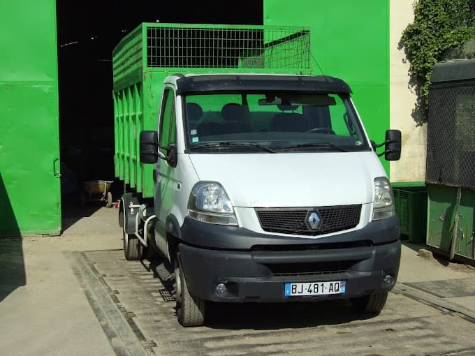 Comptoir Lyonnais des Métaux - Location de Bennes Lyon à SAINT-FONS — Photo 4 du centre VHU agréé Rhône