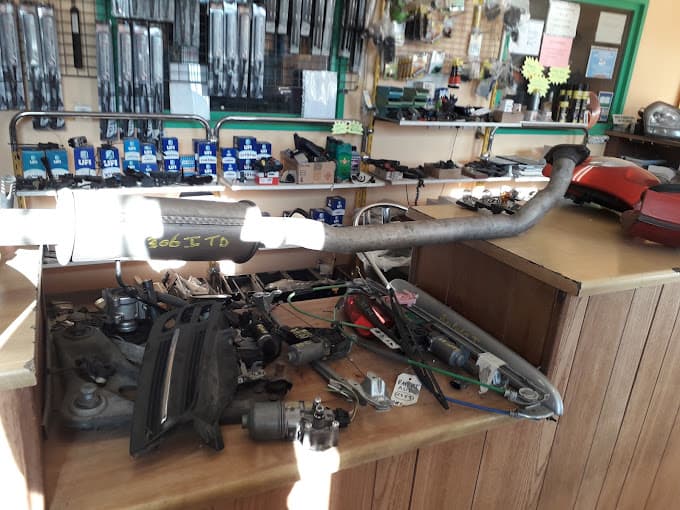 Vue extérieure du centre VHU agréé Casse Auto Jacquinot à VESOUL (Haute-Saône)