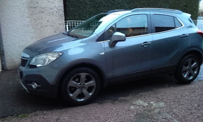 Parc de véhicules hors d'usage chez Paray Auto Casse, centre agréé à PARAY-LE-MONIAL