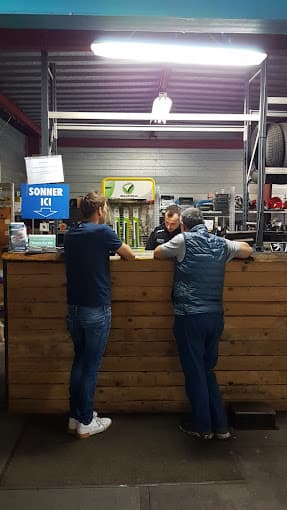 Parc de véhicules hors d'usage chez Bochatay Pièces Autos, centre agréé à CLUSES