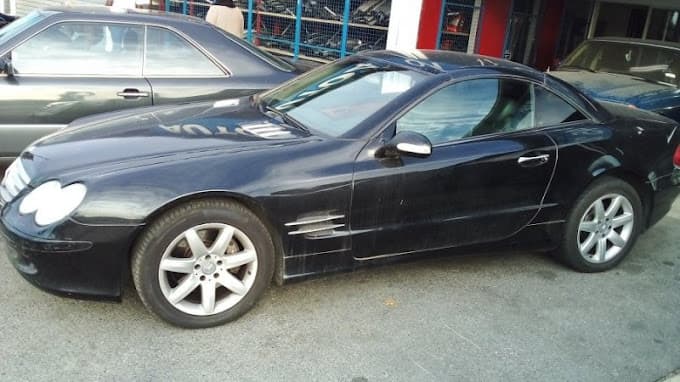 AUTO 4 Casse spécialiste pièce détachée occasion pour chaque classe Mercedes à PONTAULT-COMBAULT — Photo 4 du centre VHU agréé Seine-et-Marne