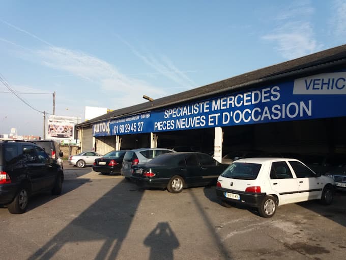 AUTO 4 Casse spécialiste pièce détachée occasion pour chaque classe Mercedes à PONTAULT-COMBAULT — Photo 5 du centre VHU agréé Seine-et-Marne