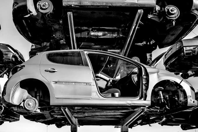 Parc de véhicules hors d'usage chez Euro Casse, centre agréé à COULOMMIERS