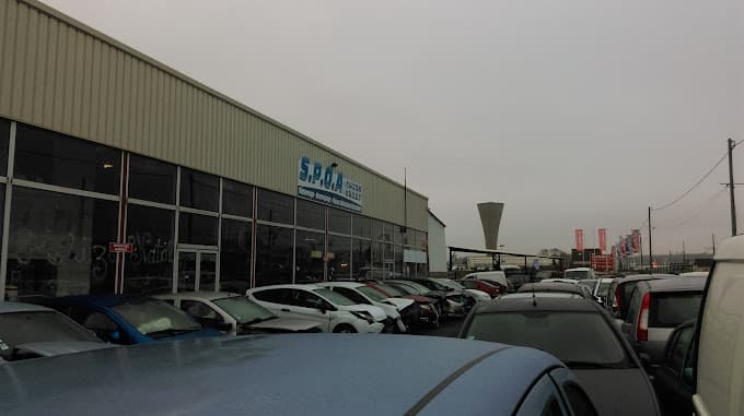 Vue extérieure du centre VHU agréé SPOA Spécialiste Pièce Occasion Automobiles à VARENNES-SUR-SEINE (Seine-et-Marne)