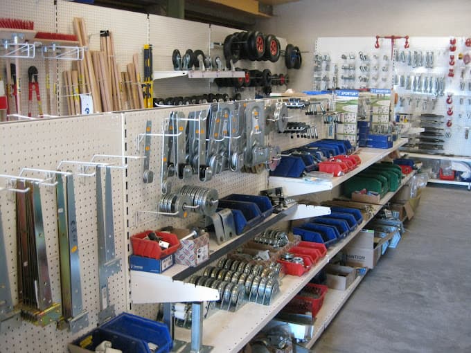 Parc de véhicules hors d'usage chez Gimenez Sarl, centre agréé à BLAYE-LES-MINES