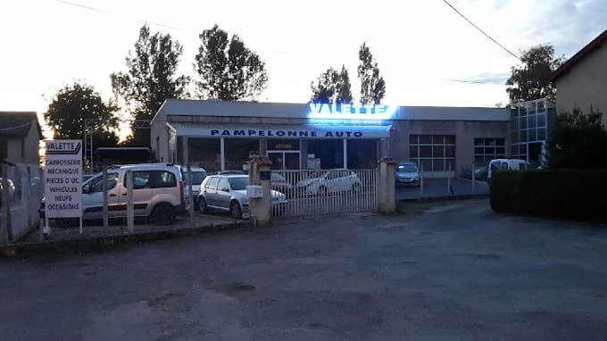 Parc de véhicules hors d'usage chez Valette Jacques Pampelonne Automobile, centre agréé à PAMPELONNE