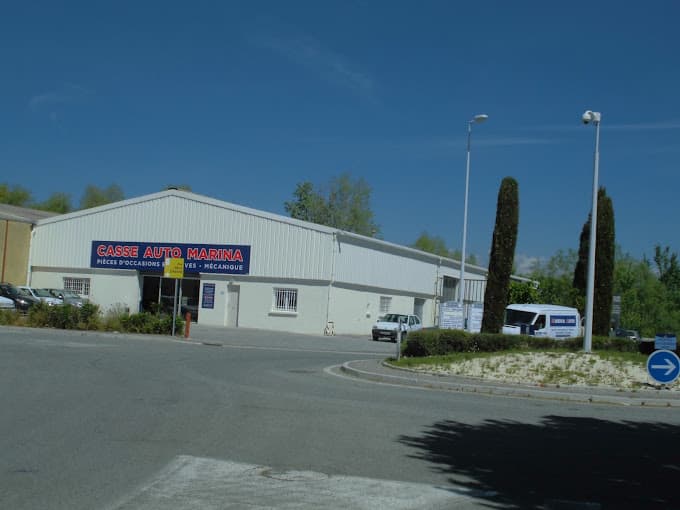 Vue extérieure du centre VHU agréé Marina Auto à FREJUS (Var)