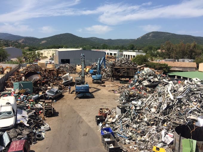 SARL Michelot à GRIMAUD — Photo 3 du centre VHU agréé Var