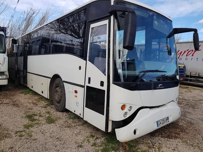 Vue extérieure du centre VHU agréé FERT RECYCLAGE Avignon à SORGUES (Vaucluse)