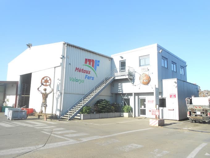 Vue extérieure du centre VHU agréé Métaux Fers Valorys - Château-d'Olonne à LES SABLES D'OLONNE (Vendée)