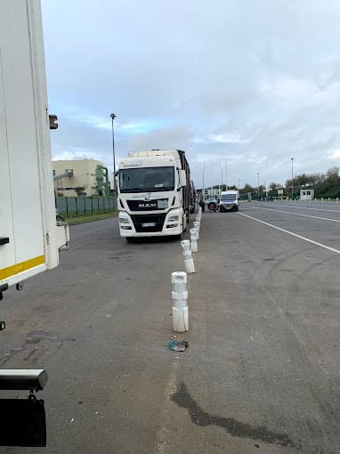 REVIVAL - Derichebourg Environnement à CASTINE-EN-PLAINE — Photo 5 du centre VHU agréé Hauts-de-Seine