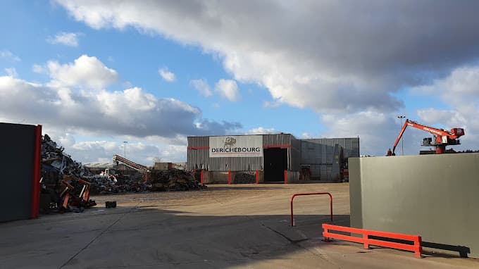 Vue extérieure du centre VHU agréé Derichebourg Environnement REVIVAL à SAINT-SAULVE (Hauts-de-Seine)