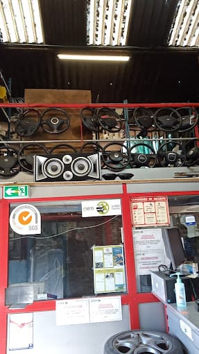 Vue extérieure du centre VHU agréé Scafa 93 à LA COURNEUVE (Seine-Saint-Denis)