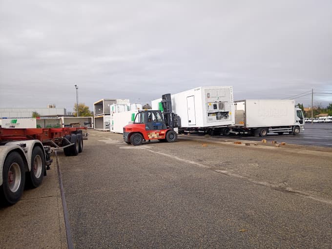 Petit Forestier - Location de véhicules frigorifiques à VILLEPINTE — Photo 5 du centre VHU agréé Seine-Saint-Denis