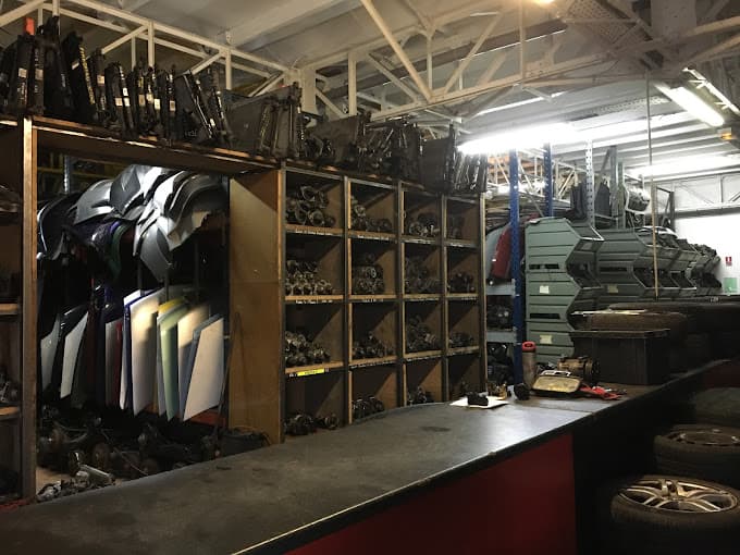 Vue extérieure du centre VHU agréé La Pièce à BEZONS (Val-d'Oise)