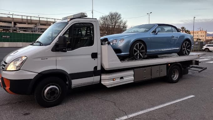 Vue extérieure du centre VHU agréé Cordebar. à SAINT-LEU-LA-FORET (Val-d'Oise)